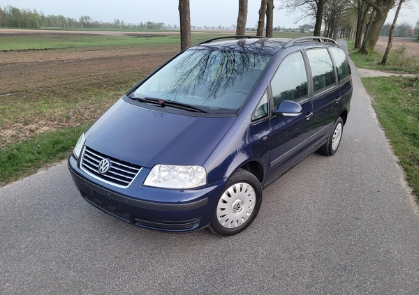 Volkswagen Sharan cena 17999 przebieg: 197000, rok produkcji 2007 z Chełmno małe 781